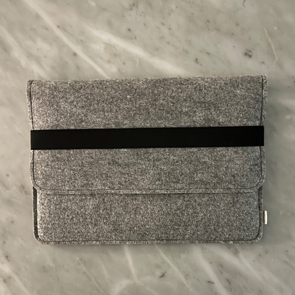 Inateck 13" Laptop Sleeve Case Felt - Picture 2 of 5